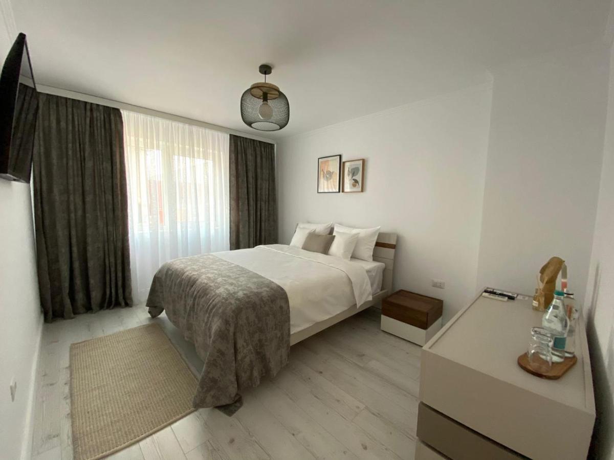 Cosy Apartments & Bistro Pufesti Екстериор снимка