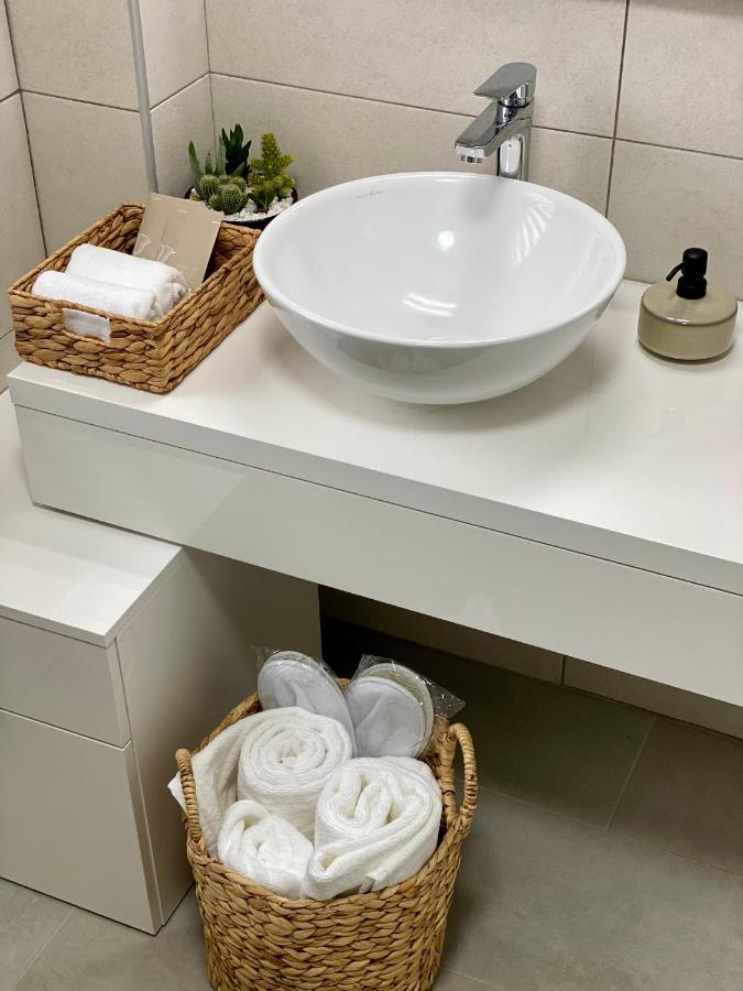 Cosy Apartments & Bistro Pufesti Екстериор снимка