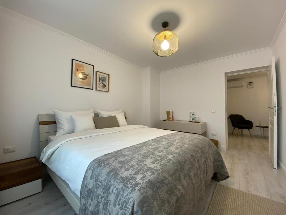 Cosy Apartments & Bistro Pufesti Стая снимка