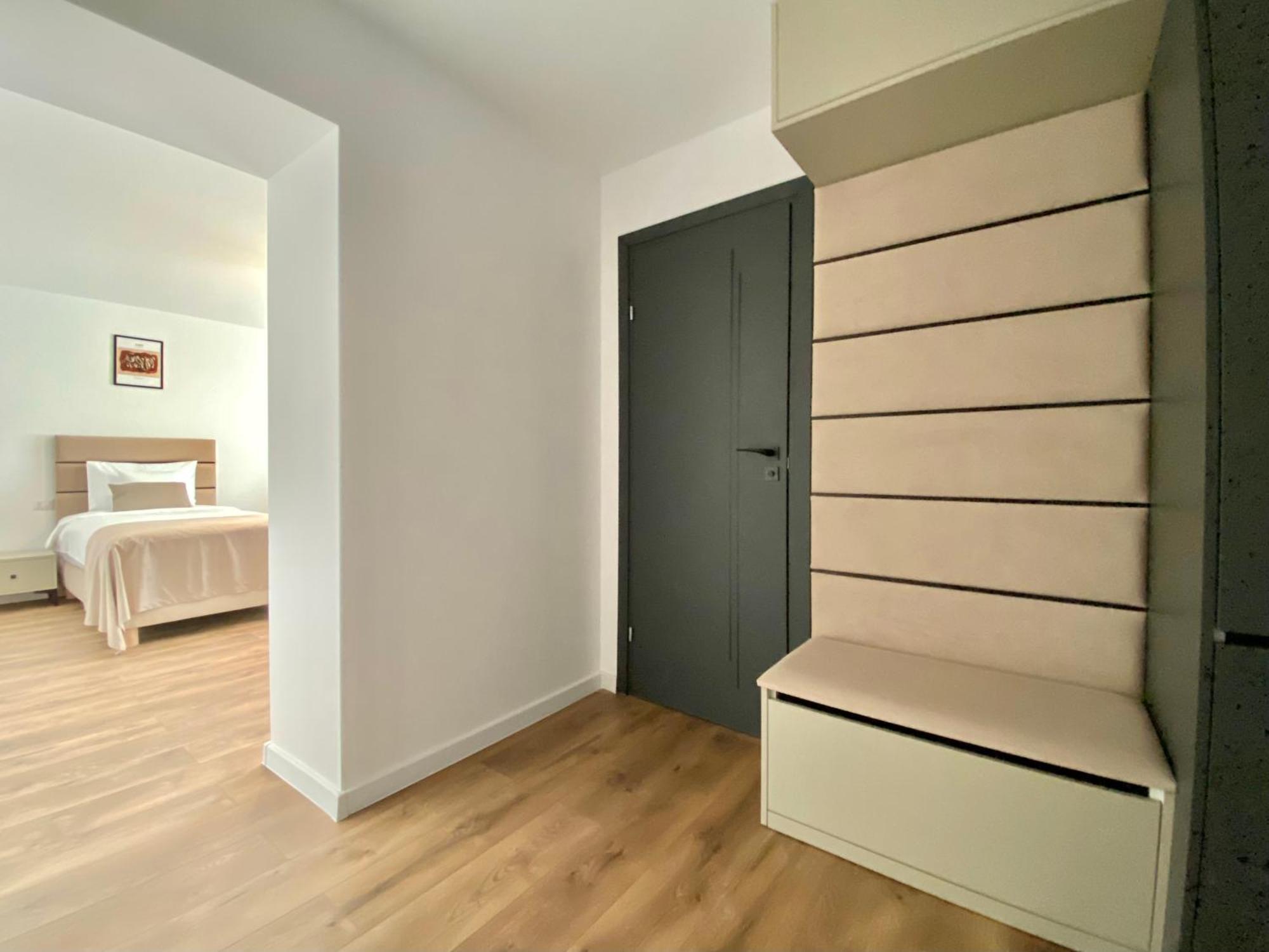 Cosy Apartments & Bistro Pufesti Екстериор снимка