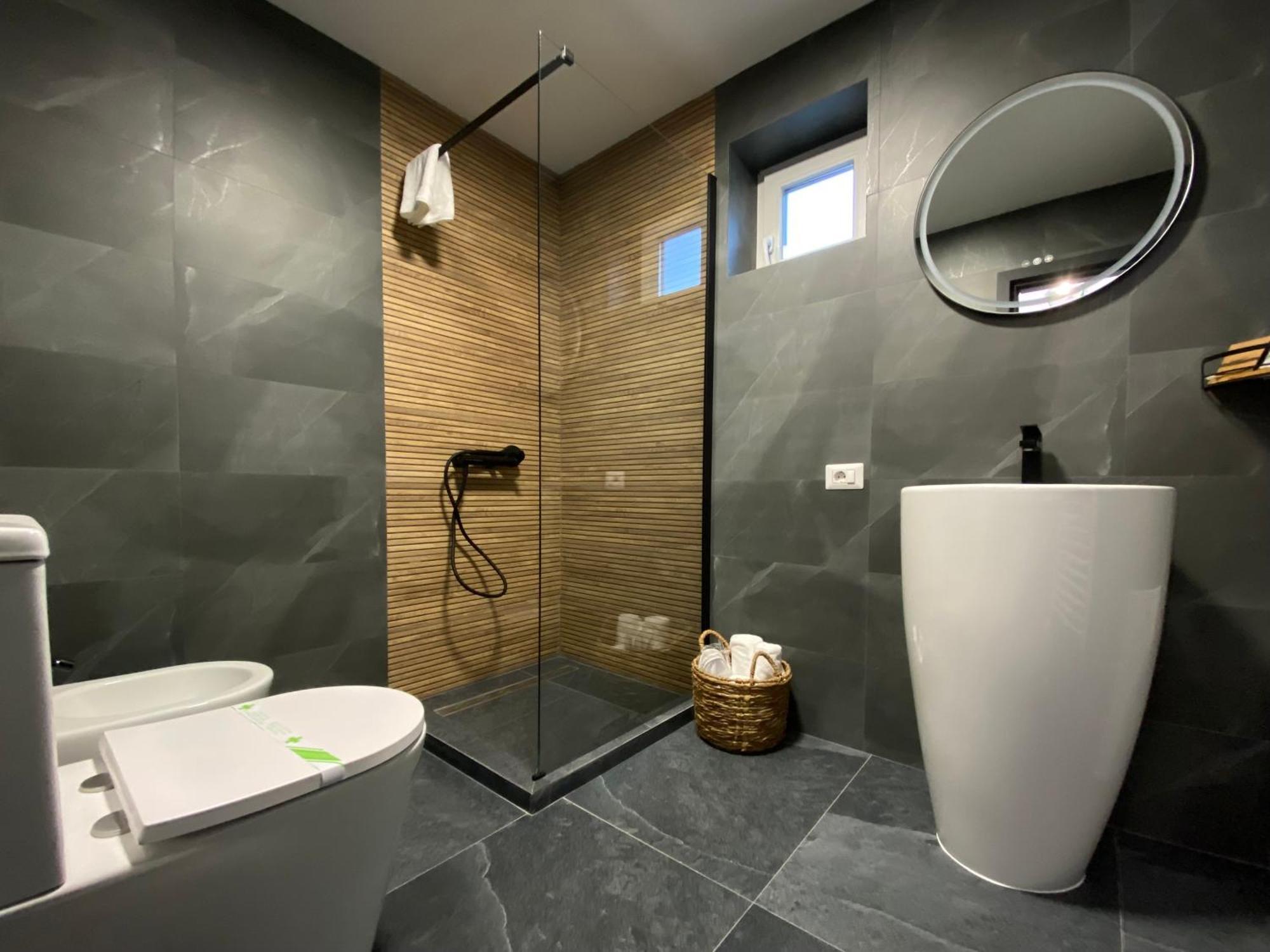 Cosy Apartments & Bistro Pufesti Екстериор снимка