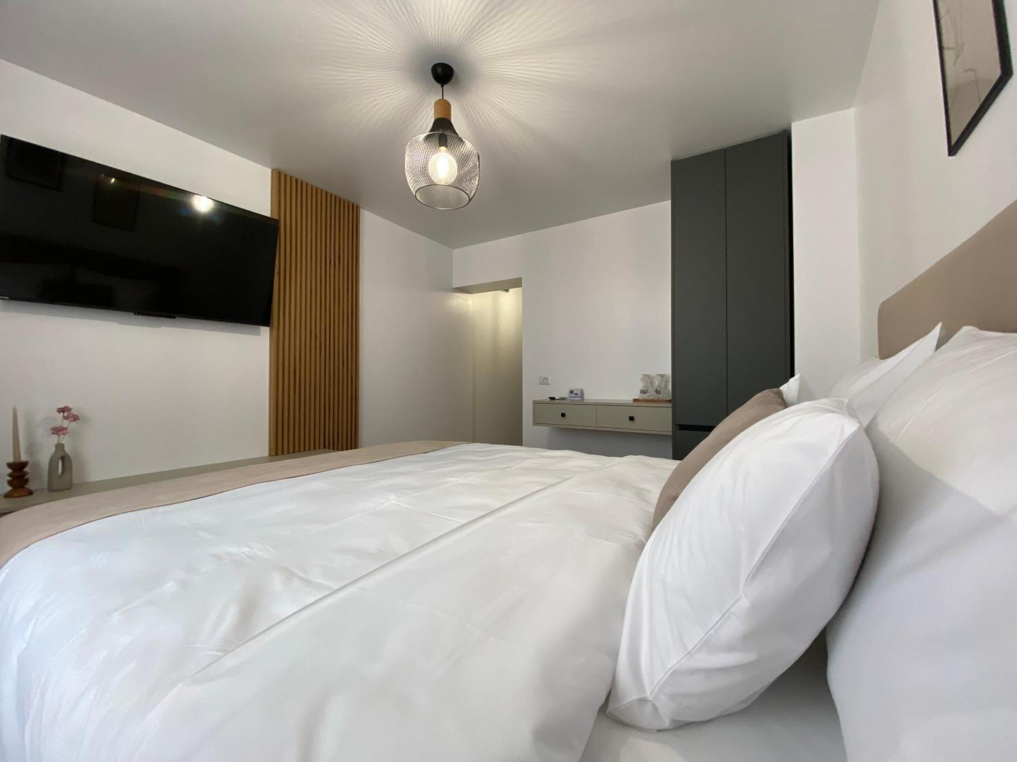 Cosy Apartments & Bistro Pufesti Екстериор снимка