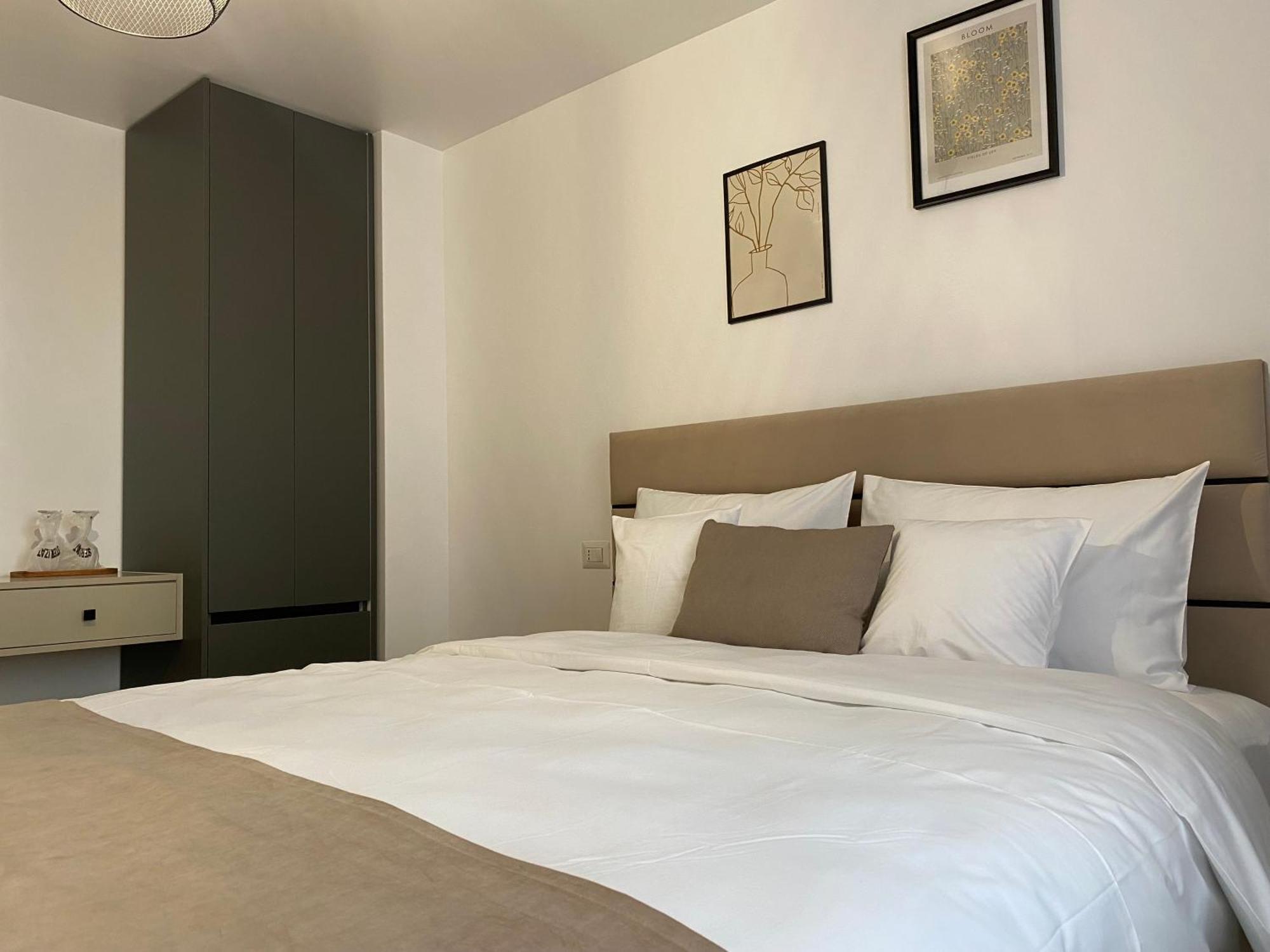 Cosy Apartments & Bistro Pufesti Екстериор снимка
